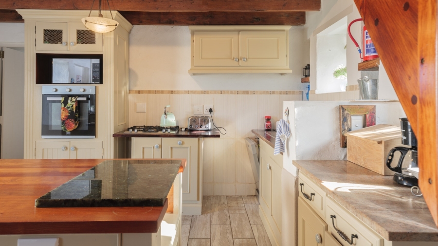 4 Bedroom Property for Sale in Struisbaai Western Cape